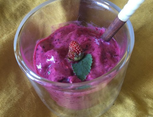 Glace express aux fruits rouges